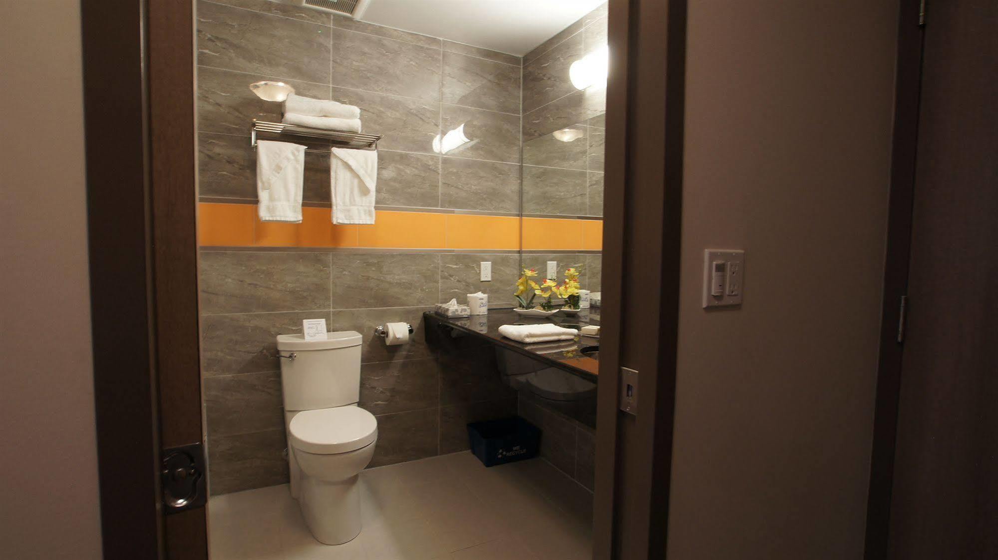 Dreamz Inn กอเดอริช ภายนอก รูปภาพ